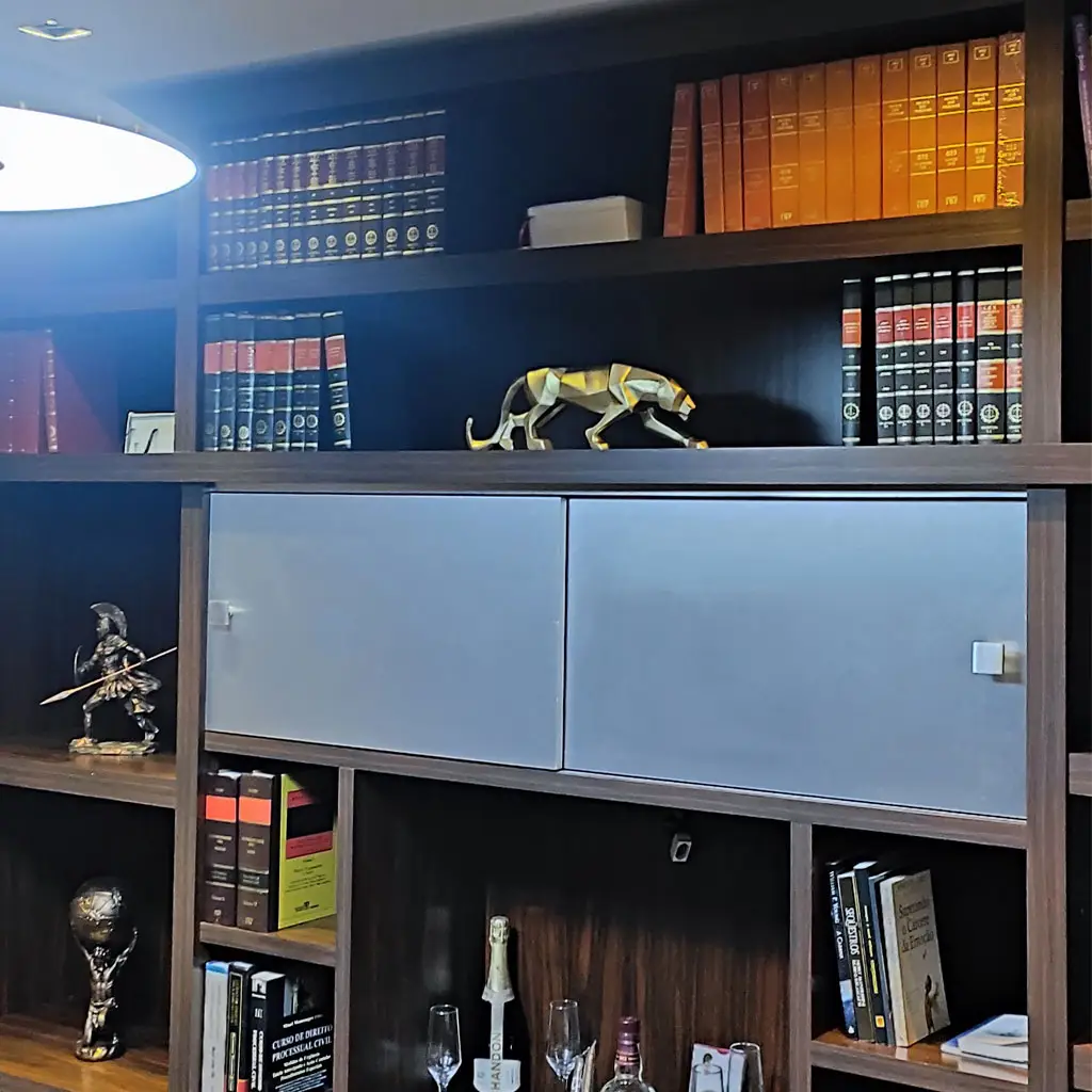 Biblioteca - Cepeluski Advogados Associados